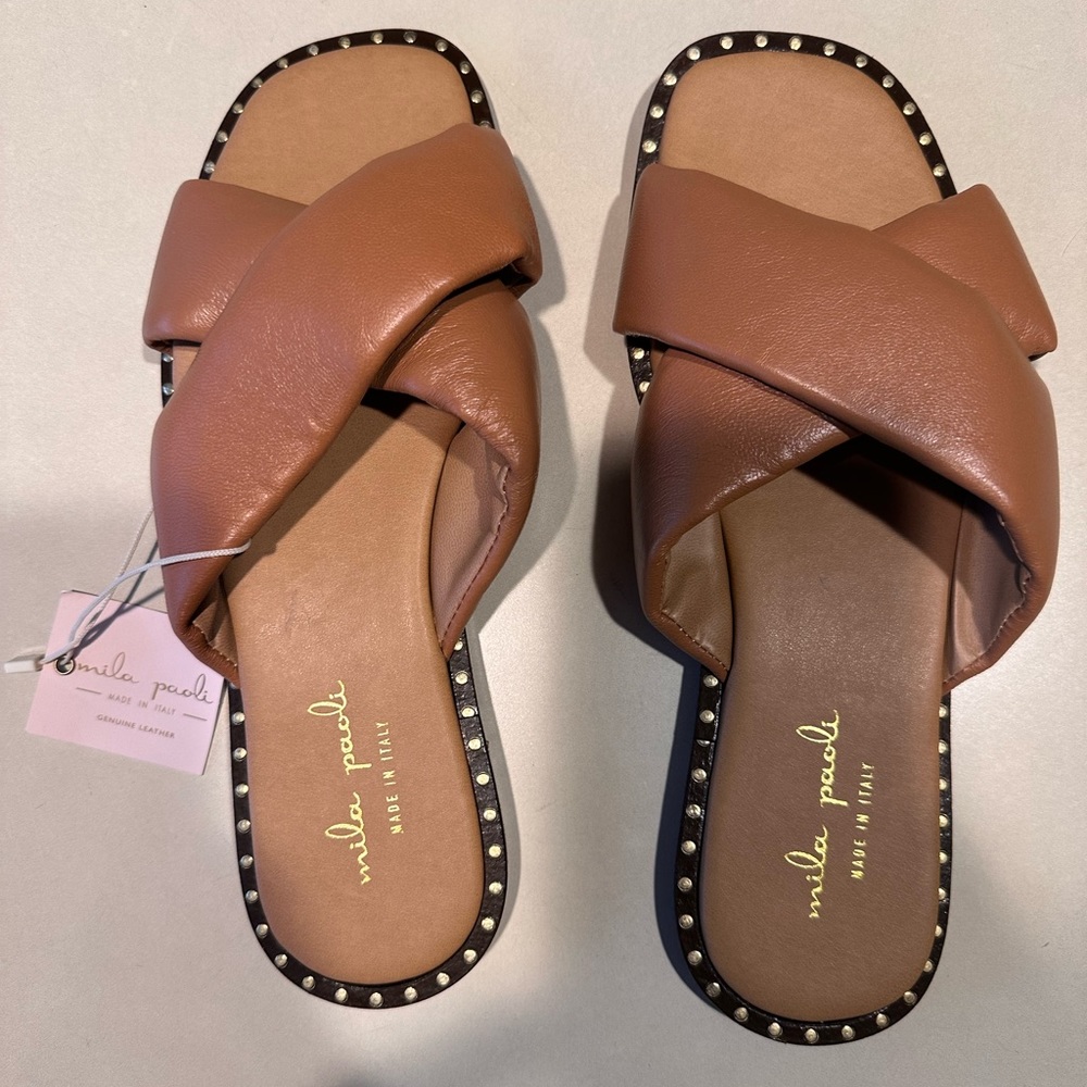NWT genuine leather puffy slides